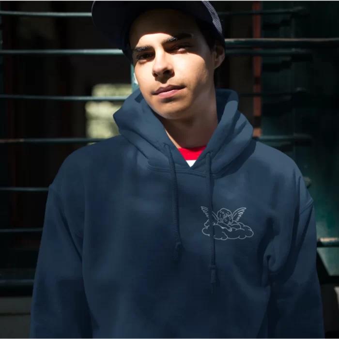 modelo hoodie angel durmiendo