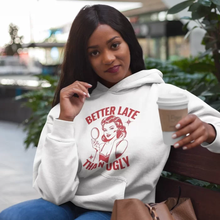 modelo hoodie better late