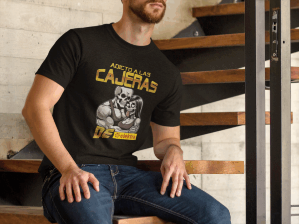 modelo playera adicto a las cajeras de Elektra cua