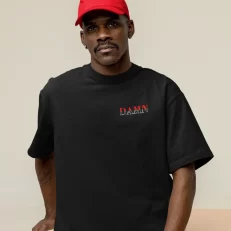 Kendrick Lamar PRIDE Frontal Oversize Modelo