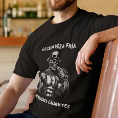 La cerveza fría, las mujeres calientes Modelo