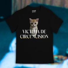 Playera Víctima de Circuncisión