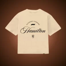 Playera Lewis Hamilton Ferrari - Boxy Fit Arena Pecho