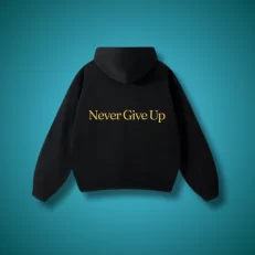 Hoodie Cadillac F1 Sergio Pérez Never Give Up - Sudadera Negra Espalda